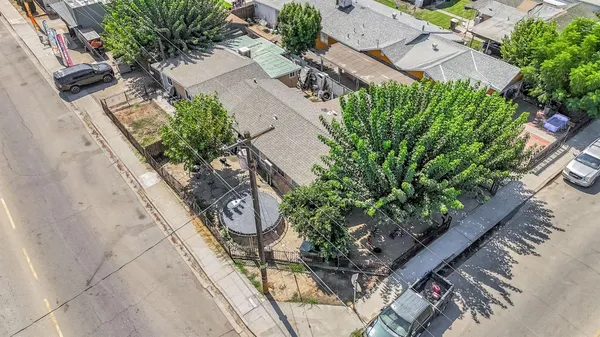 $299,000 | 255 J Street, Parlier, CA 93648