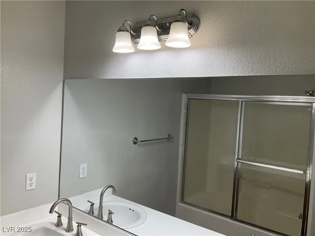 $1,750 | 5782 Bayakoa Road, Las Vegas, NV 89142