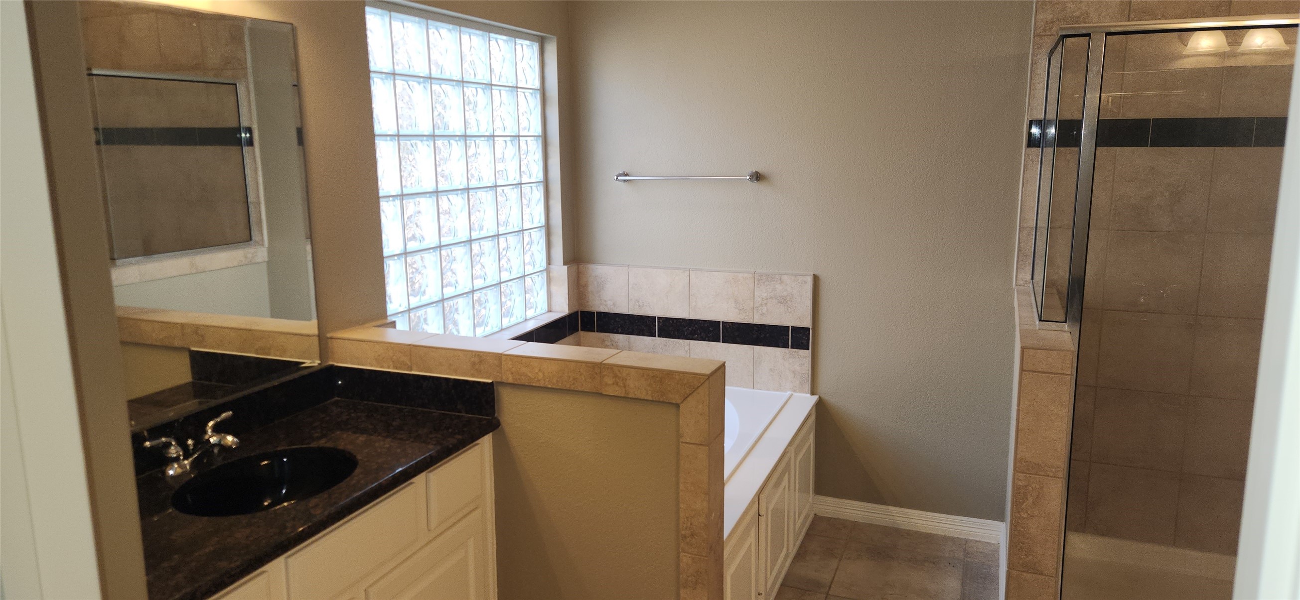 11614 Royal Oaks Crossing Houston, TX 77082 - Photo 16 of 25