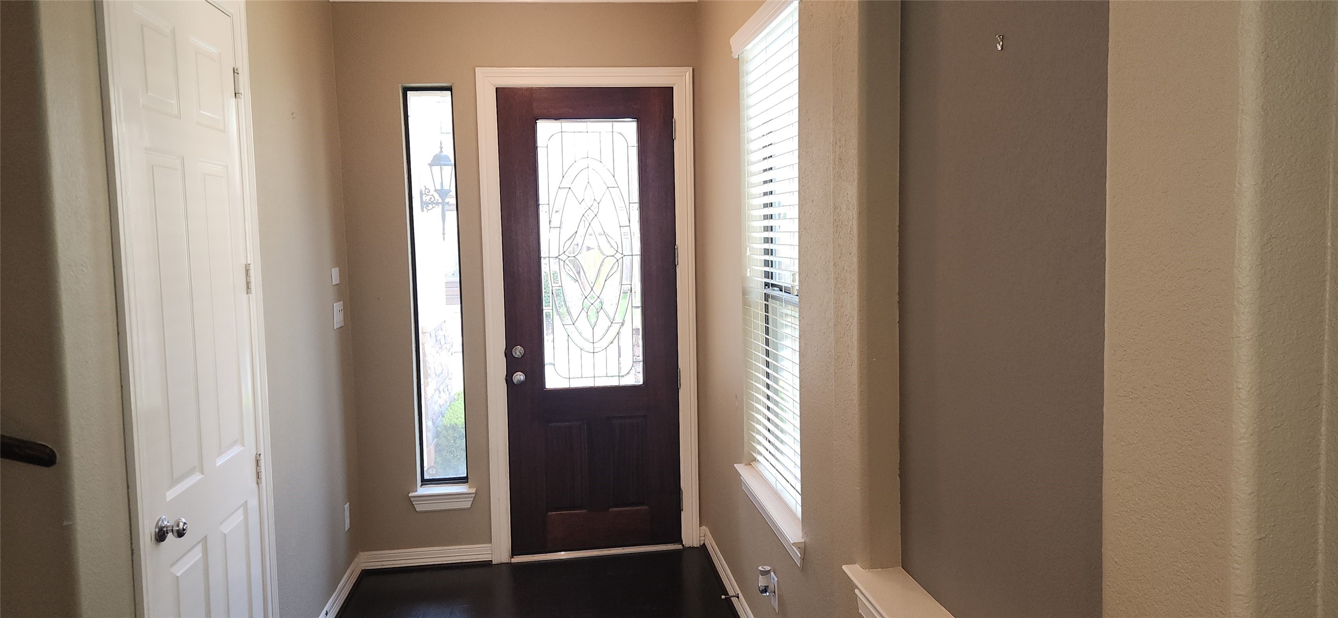 11614 Royal Oaks Crossing Houston, TX 77082 - Photo 3 of 25