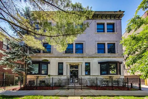 $4,500 | 1515 West Sunnyside Avenue, Unit 1E, Chicago, IL 60640