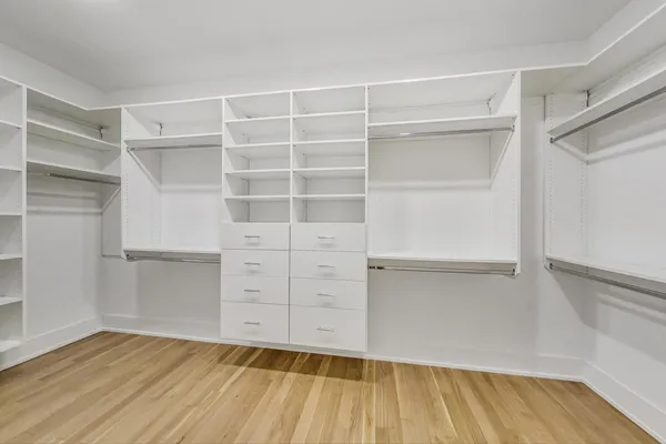 $4,500 | 1515 West Sunnyside Avenue, Unit 1E, Chicago, IL 60640