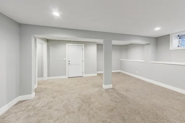 $4,500 | 1515 West Sunnyside Avenue, Unit 1E, Chicago, IL 60640