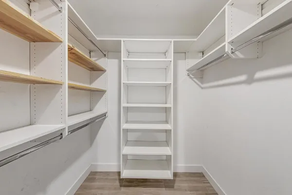 $4,500 | 1515 West Sunnyside Avenue, Unit 1E, Chicago, IL 60640