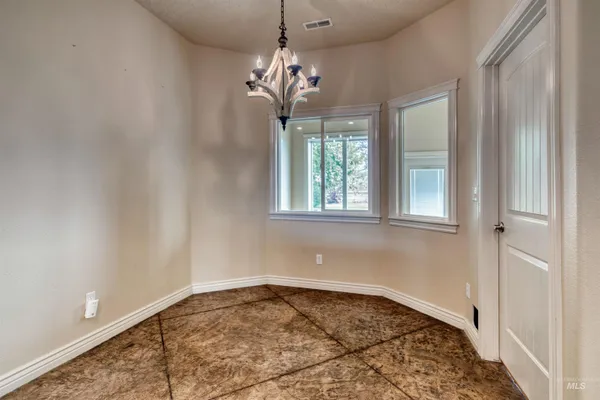 $784,900 | 27607 Petolla Road, Wilder, ID 83676