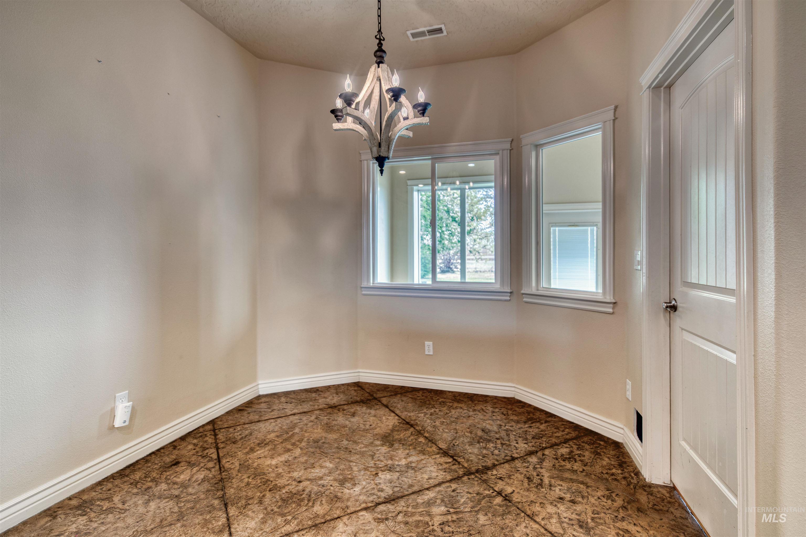 27607 Petolla Road Wilder, ID 83676 - Photo 11 of 49