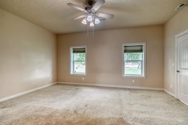 $784,900 | 27607 Petolla Road, Wilder, ID 83676