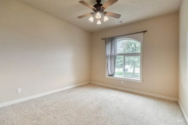 $784,900 | 27607 Petolla Road, Wilder, ID 83676