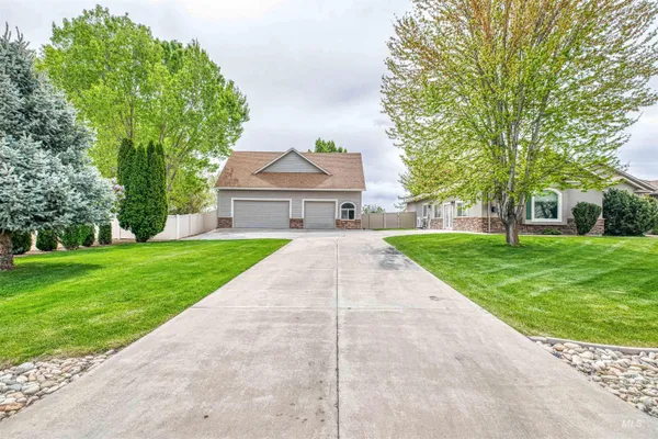 $784,900 | 27607 Petolla Road, Wilder, ID 83676
