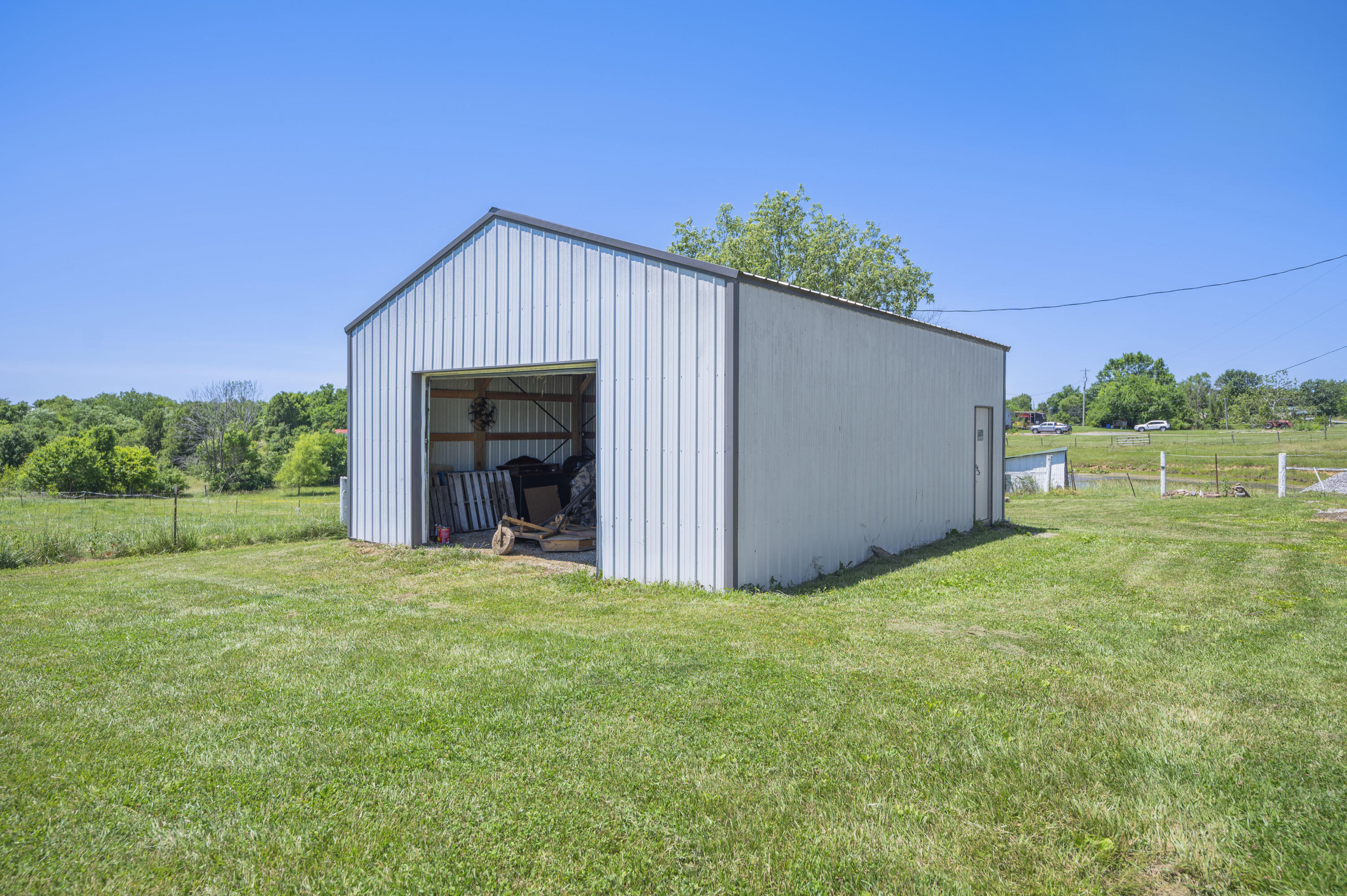 1160 Hopewell Road Harrodsburg, KY 40330 - Photo 33 of 51 Barn