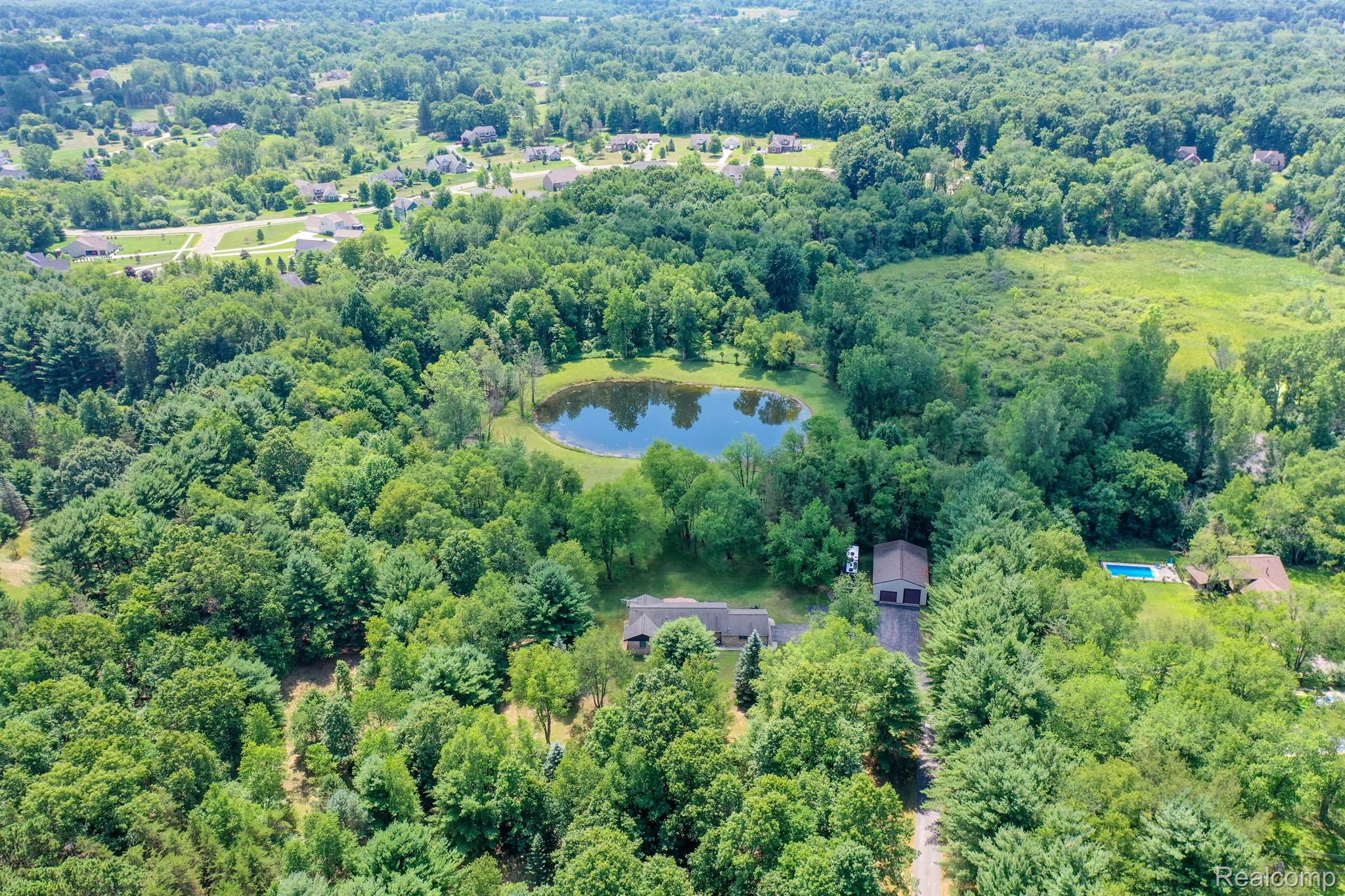 3577 Jewell Road Howell, MI 48843 - Photo 13 of 69 Gallery Image 13