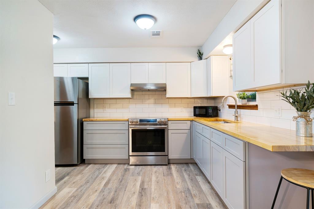 3546 East 2000 Road Fort Towson, OK 74735 - Photo 7 of 36