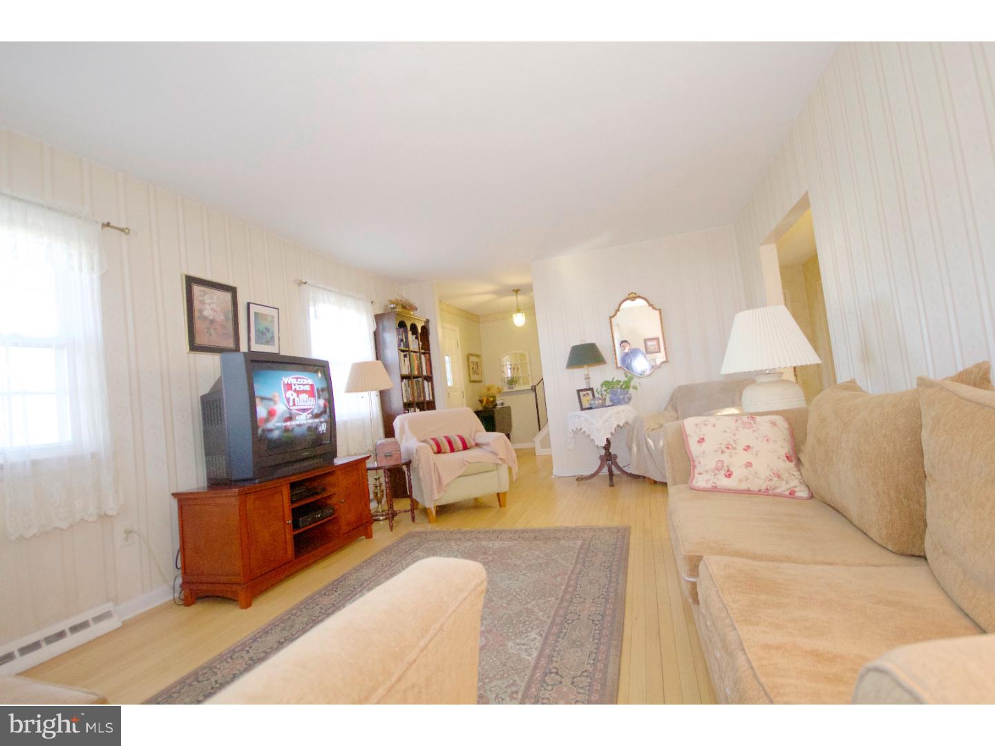 422 Franklin Road Glassboro, NJ 08028 - Photo 4 of 25