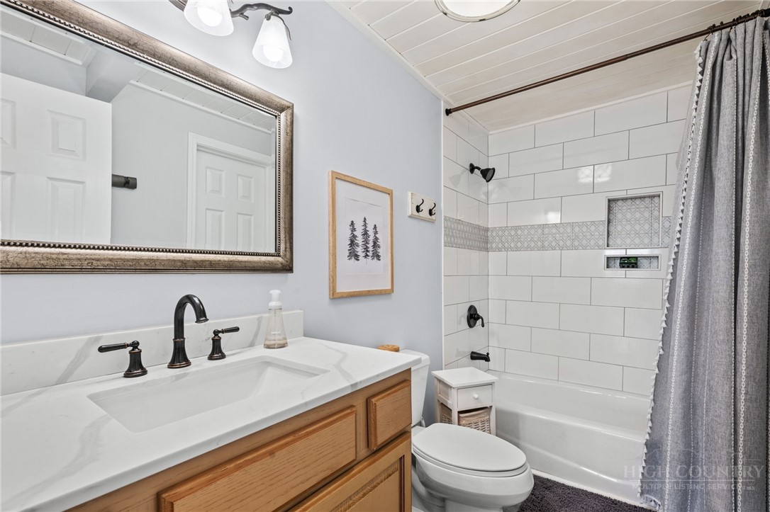 128 Village Road Beech Mountain, NC 28604 - Photo 25 of 32