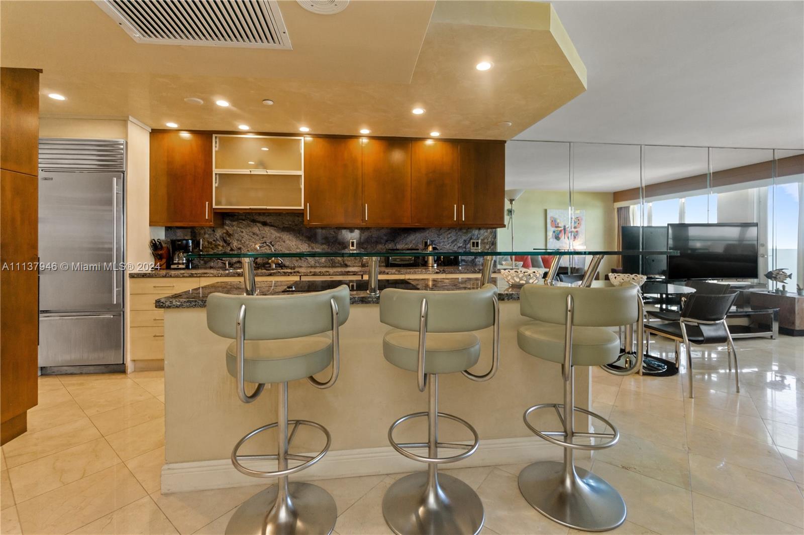 100 Lincoln Road, Unit 1533 Miami Beach, FL 33139 - Photo 8 of 26