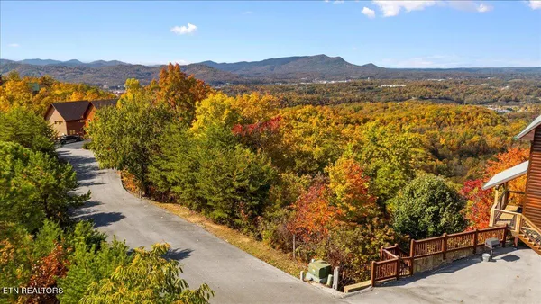 $1,200,000 | Lots In Starr Crest, Sevierville, TN 37876