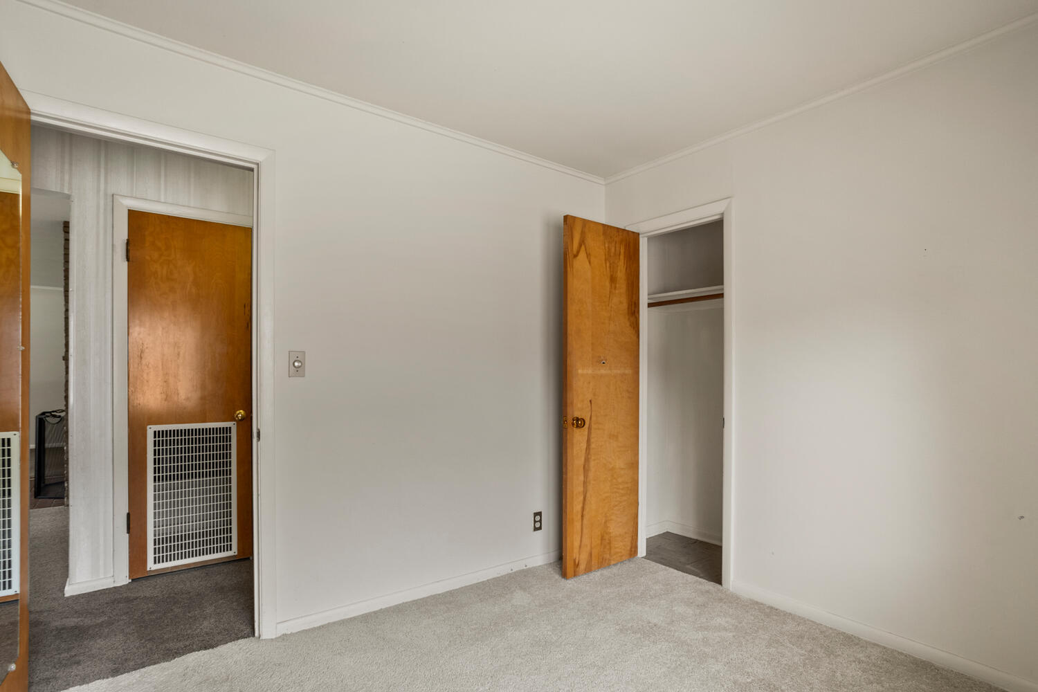 8 Montclair Road Urbana, IL 61801 - Photo 18 of 25 Gallery Image 18