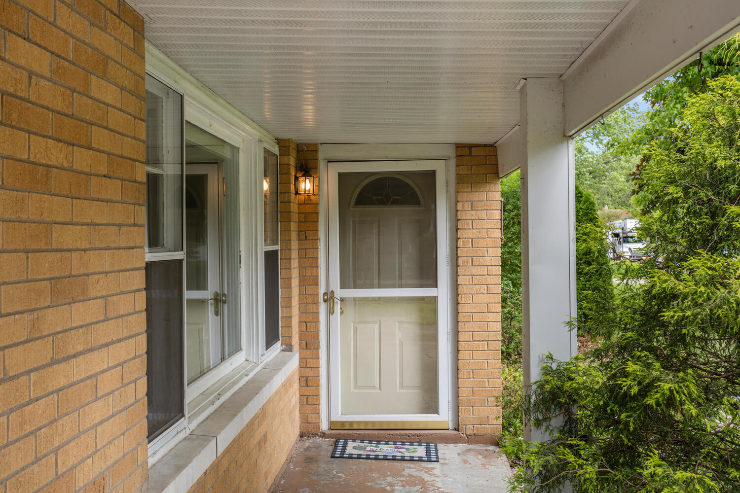 8 Montclair Road Urbana, IL 61801 - Photo 3 of 25 Gallery Image 3
