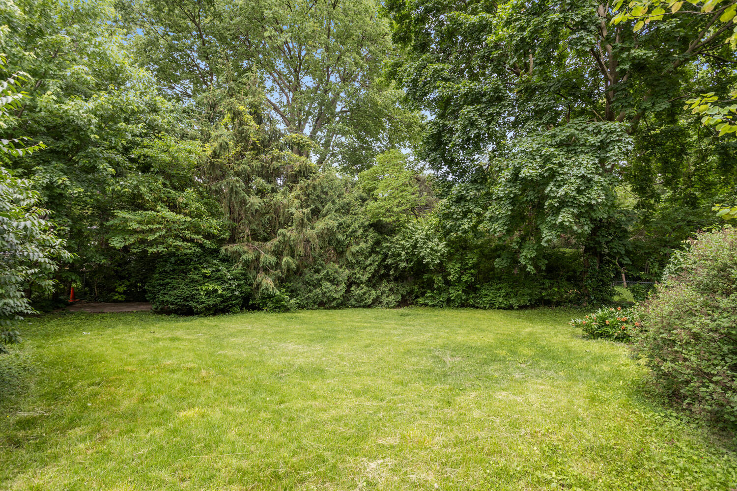 8 Montclair Road Urbana, IL 61801 - Photo 4 of 25 Gallery Image 4