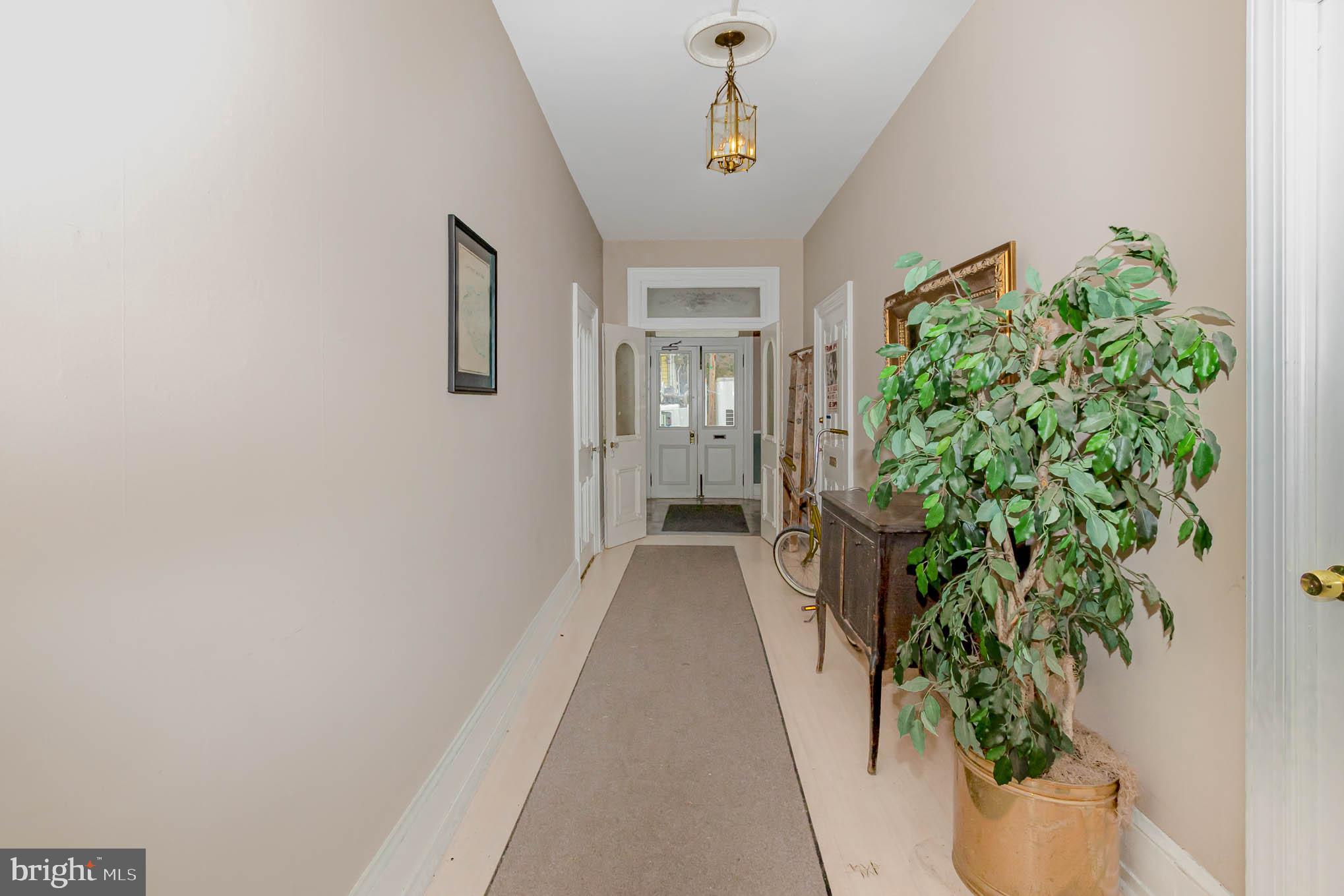 215 North Broad Street Lititz, PA 17543 - Photo 5 of 33 Gallery Image 5