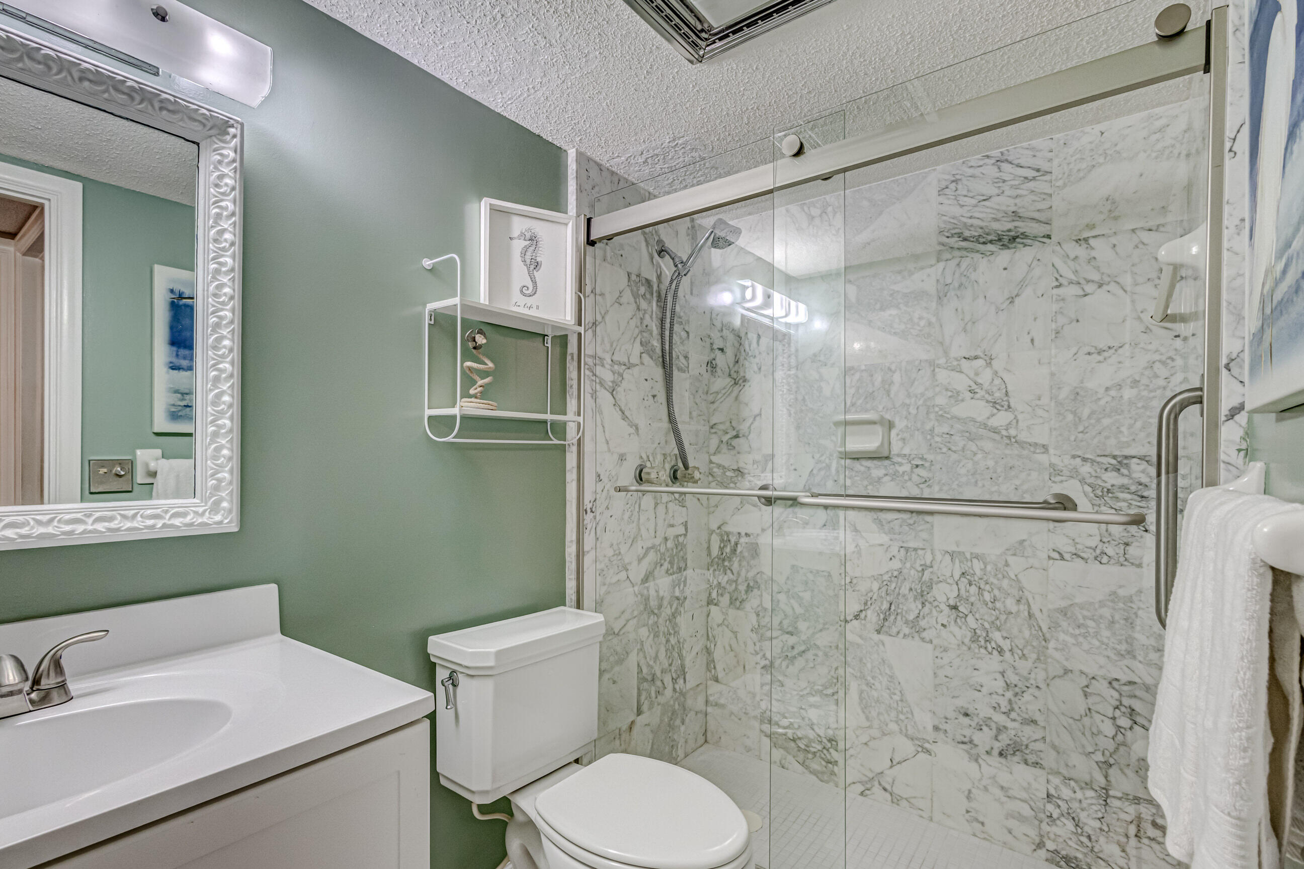 1201 Sugar Sands Boulevard, Unit 5 Singer Island, FL 33404 - Photo 34 of 51 GUEST BATH