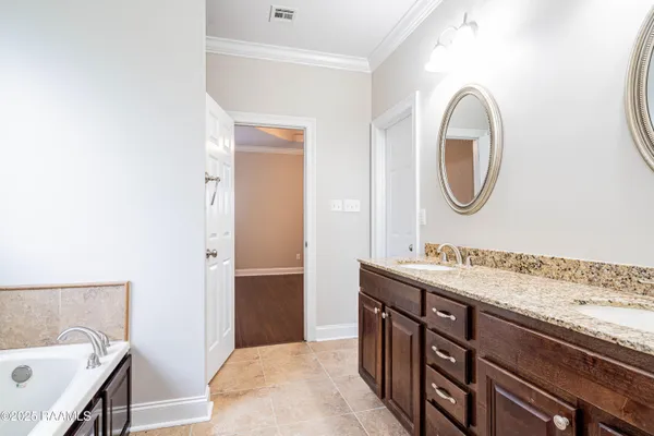 $2,000 | 606 Highland View Drive, Youngsville, LA 70592