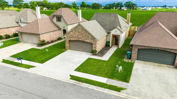 $2,000 | 606 Highland View Drive, Youngsville, LA 70592