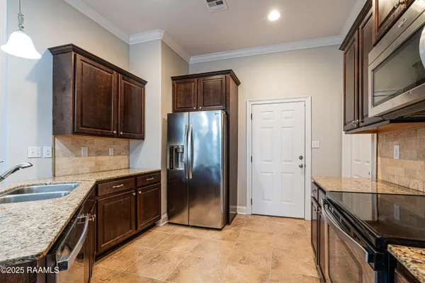 $2,000 | 606 Highland View Drive, Youngsville, LA 70592