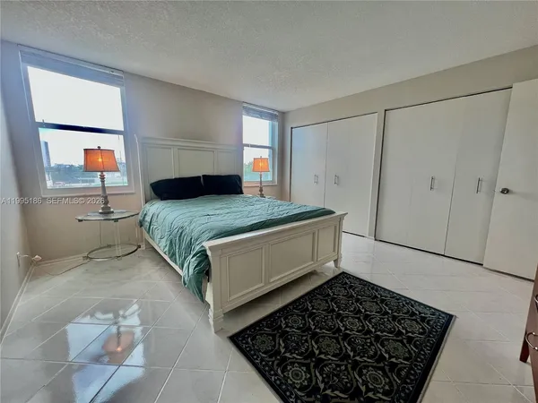 $289,000 | 3015 North Ocean Boulevard, Unit 4L, Fort Lauderdale, FL 33308