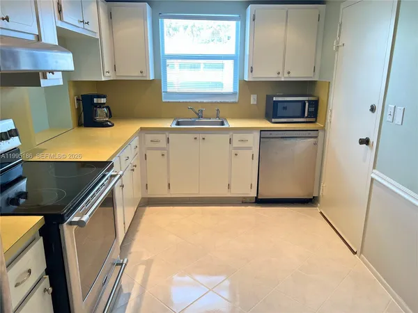 $289,000 | 3015 North Ocean Boulevard, Unit 4L, Fort Lauderdale, FL 33308