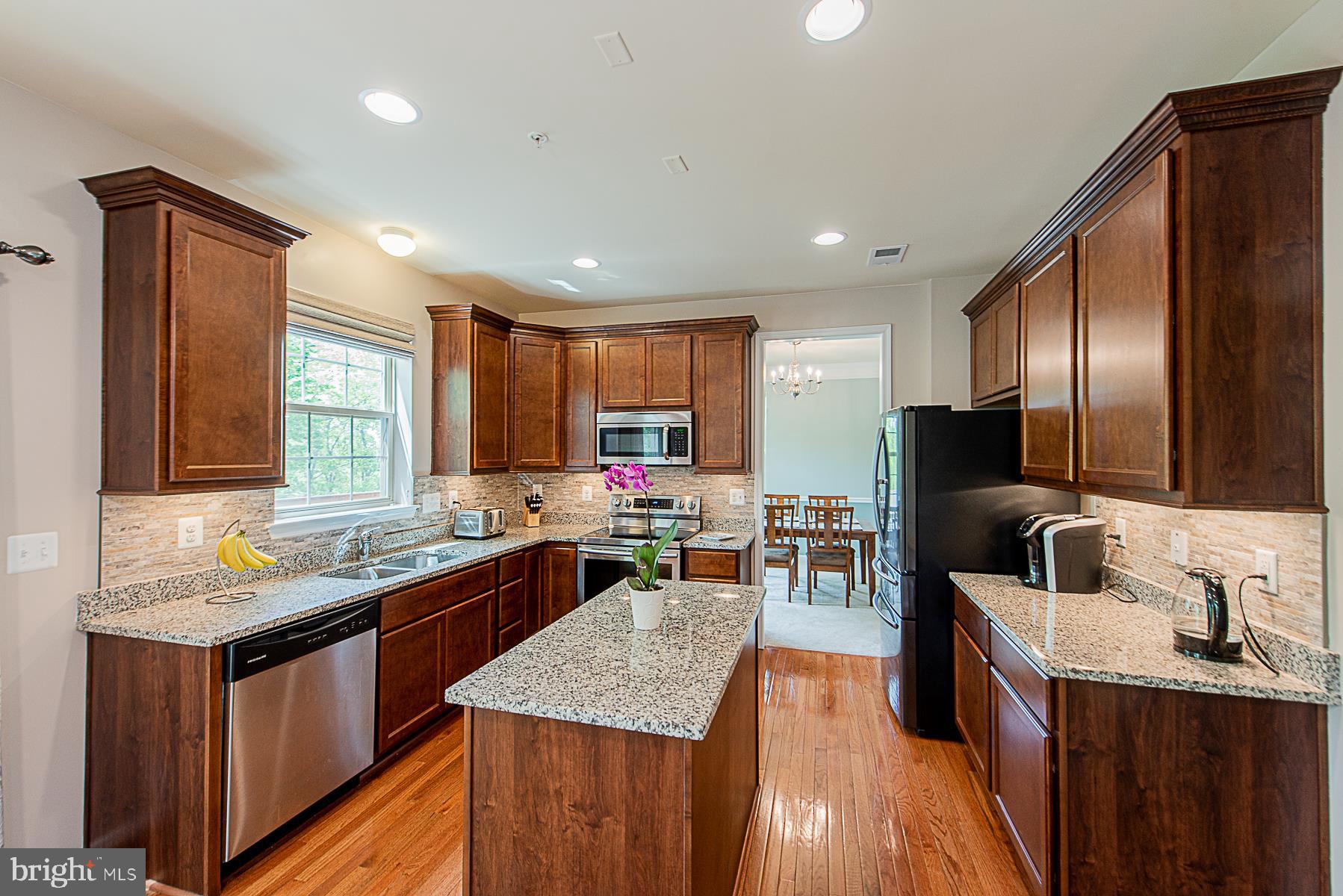 6516 Rimrock Lane New Market, MD 21774 - Photo 6 of 40 Stainless steel appliances and recessed lighting