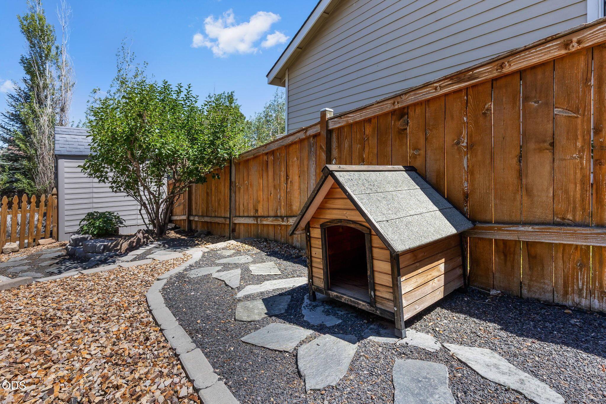 2486 Southwest Valleyview Drive Redmond, OR 97756 - Photo 41 of 55 a house view with a sink and garden