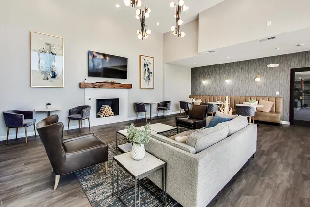 $415,000 | 2020 Chestnut Avenue, Unit 312, Glenview, IL 60025