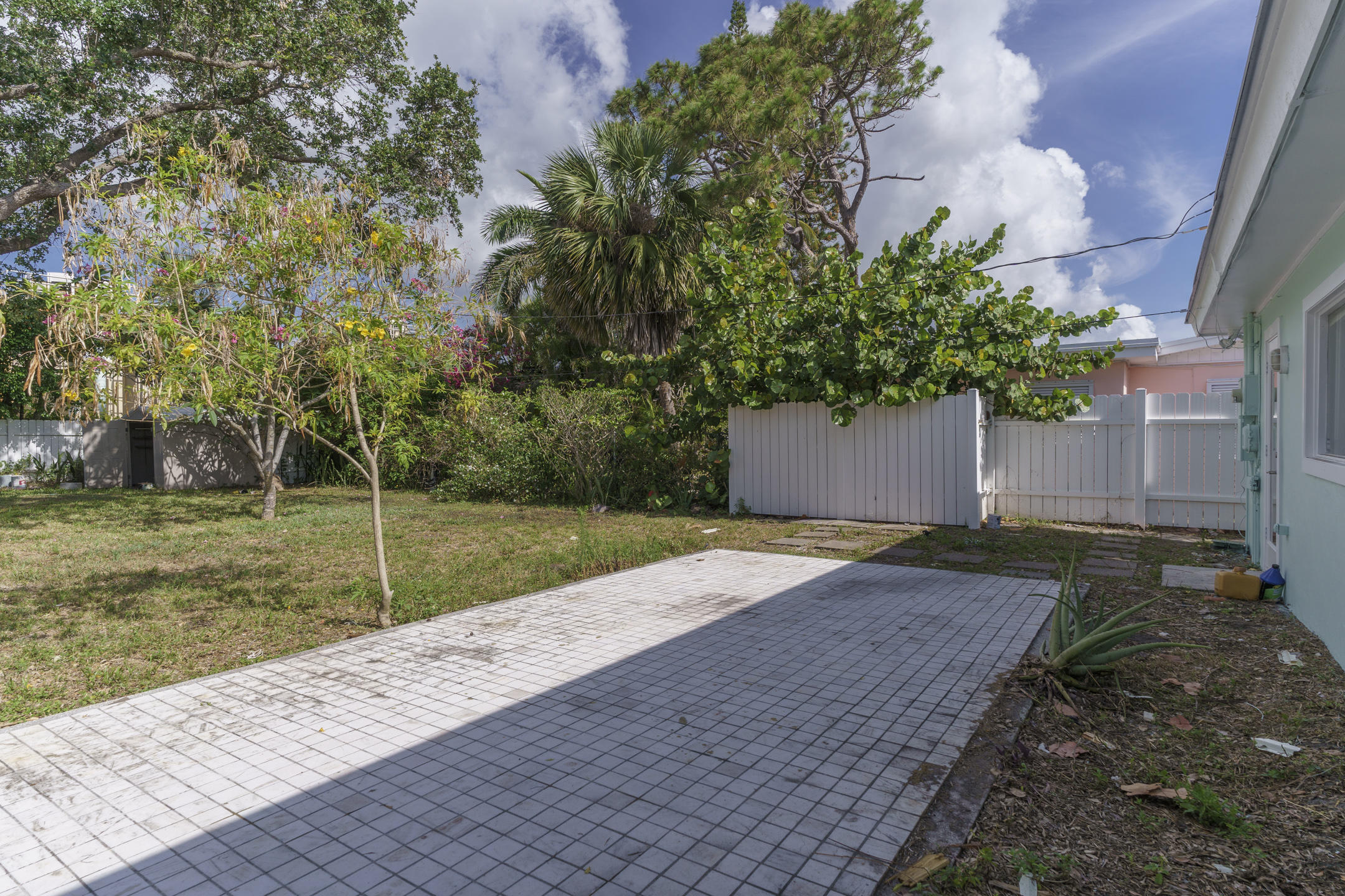 331 Pinewood Street Lantana, FL 33462 - Photo 18 of 30 untitled_55_of_81