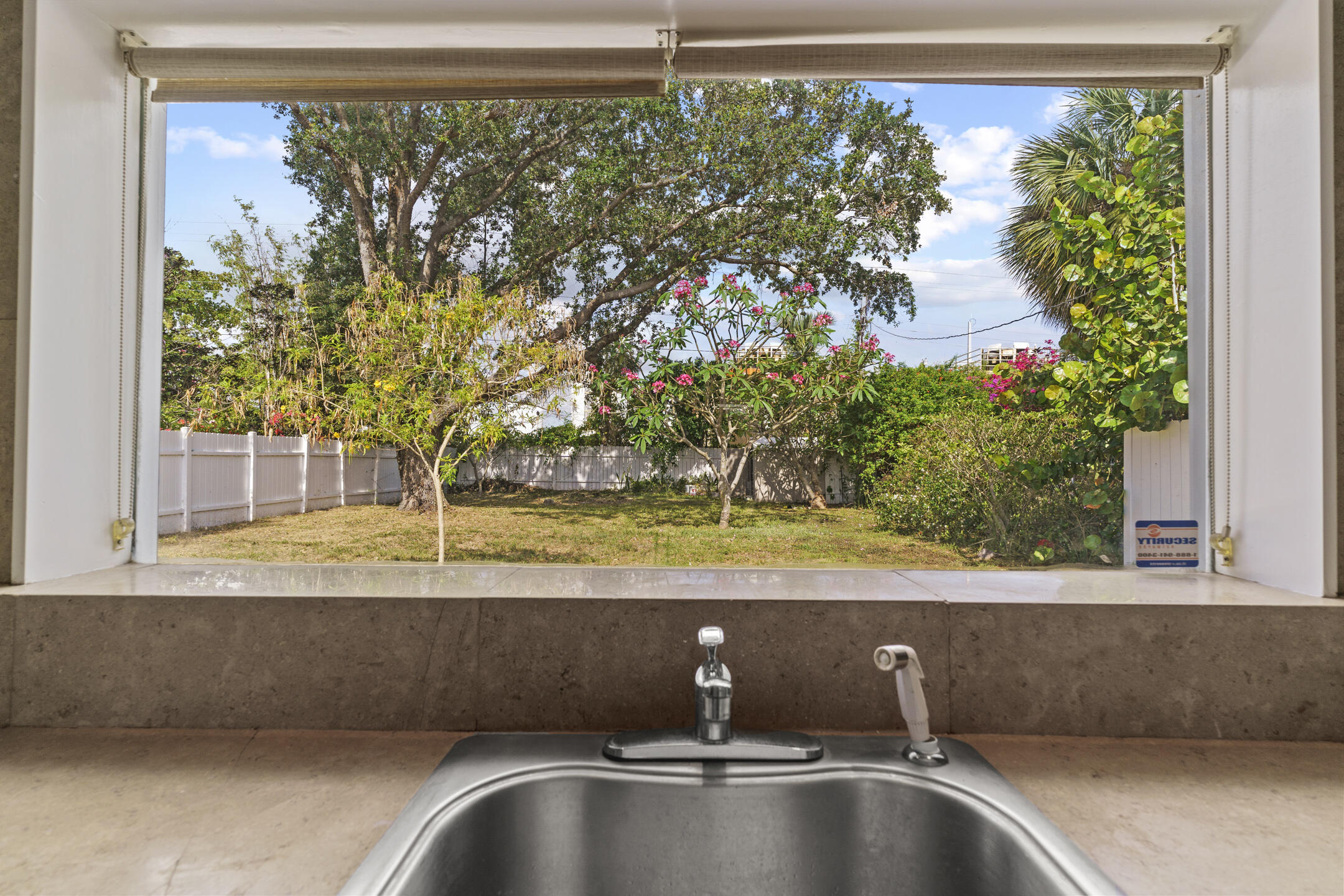 331 Pinewood Street Lantana, FL 33462 - Photo 20 of 30 untitled_63_of_81