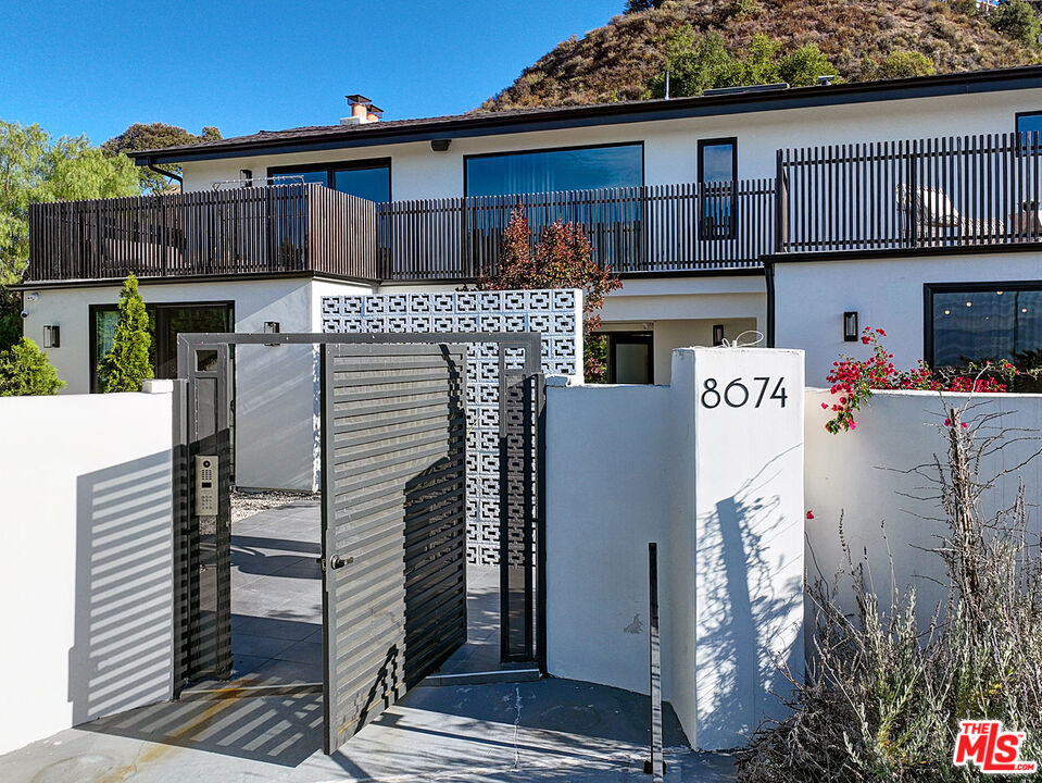 8674 Edwin Drive Los Angeles, CA 90046 - Photo 44 of 53