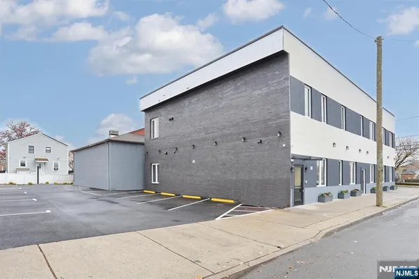 $2,800 | 385 Passaic Avenue, Unit 4, Lodi, NJ 07644