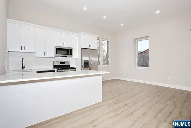 $2,800 | 385 Passaic Avenue, Unit 4, Lodi, NJ 07644