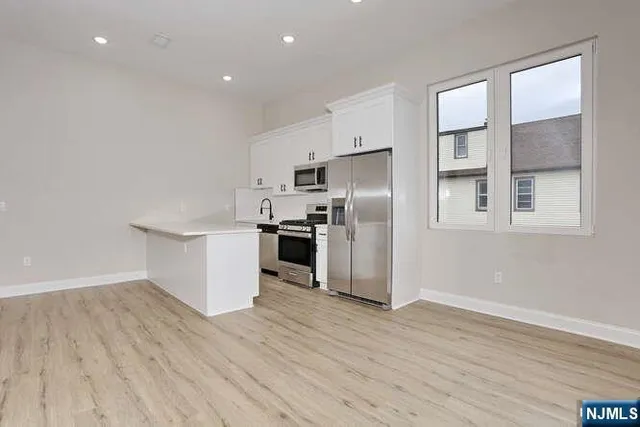 $2,800 | 385 Passaic Avenue, Unit 4, Lodi, NJ 07644