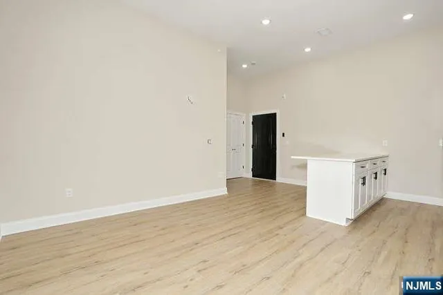 $2,800 | 385 Passaic Avenue, Unit 4, Lodi, NJ 07644