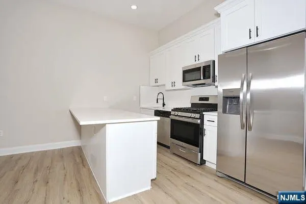 $2,800 | 385 Passaic Avenue, Unit 4, Lodi, NJ 07644