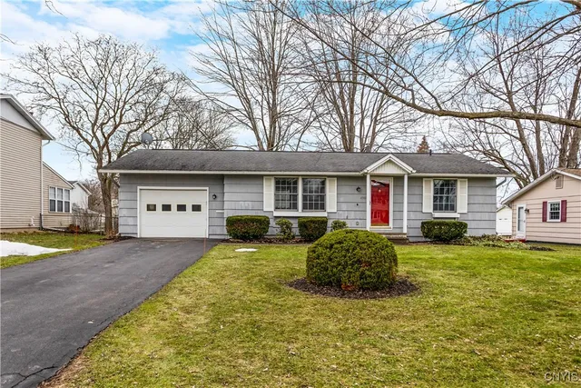 $215,000 | 4901 Driftwood Drive, Salina, NY 13088