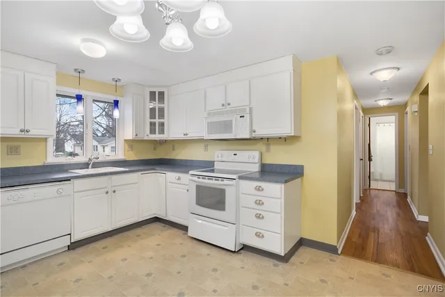 $215,000 | 4901 Driftwood Drive, Salina, NY 13088