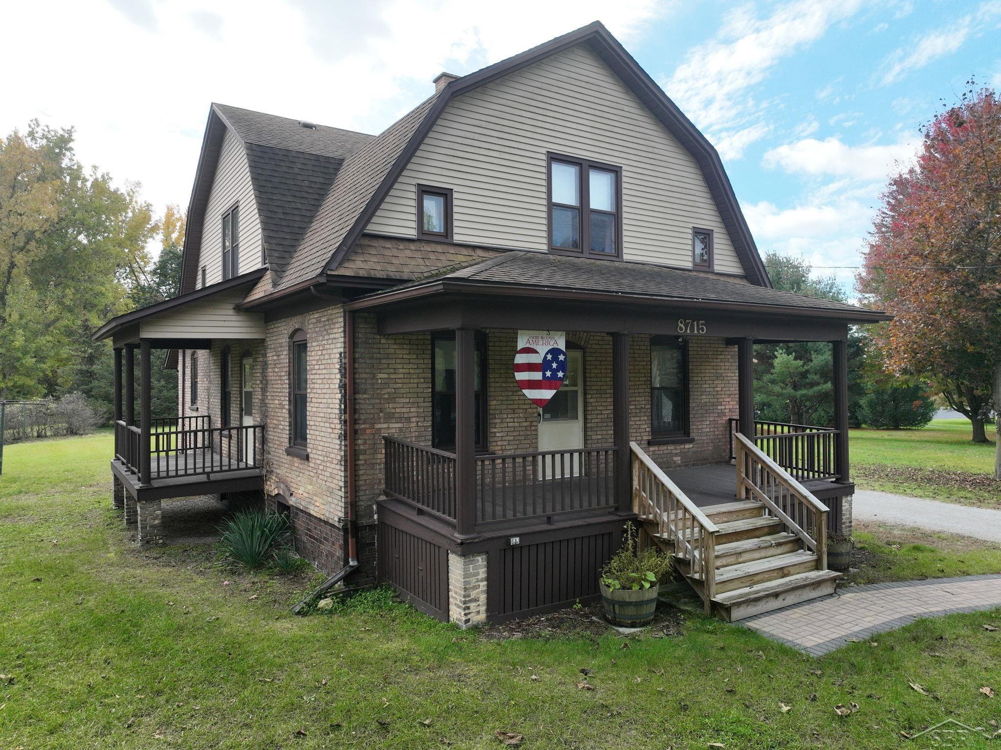8715 Ederer Road Saginaw, MI 48609 - Photo 1 of 60 50125817.JPG
