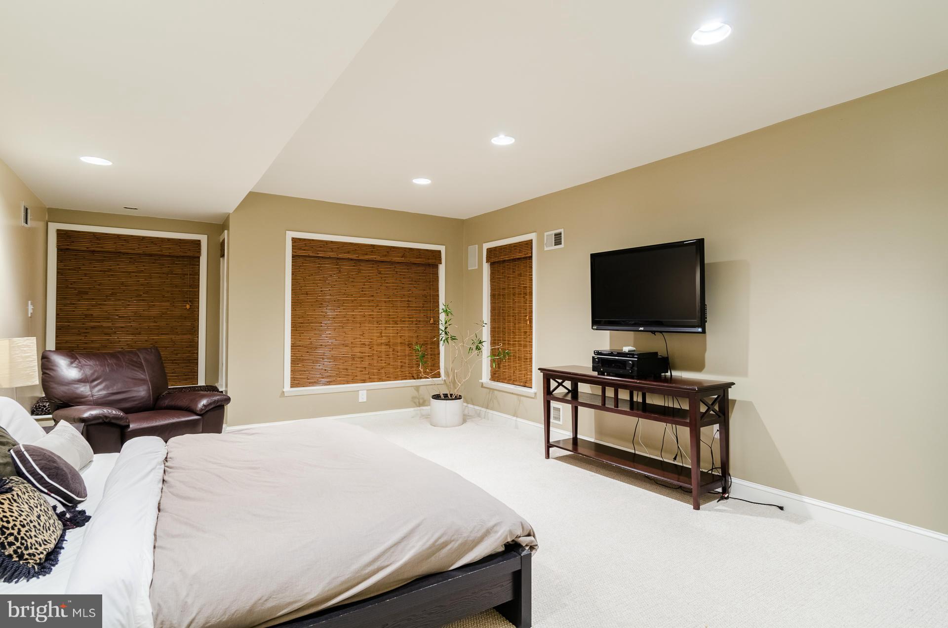 3403 Englemeade Road Pikesville, MD 21208 - Photo 23 of 30 Bedroom