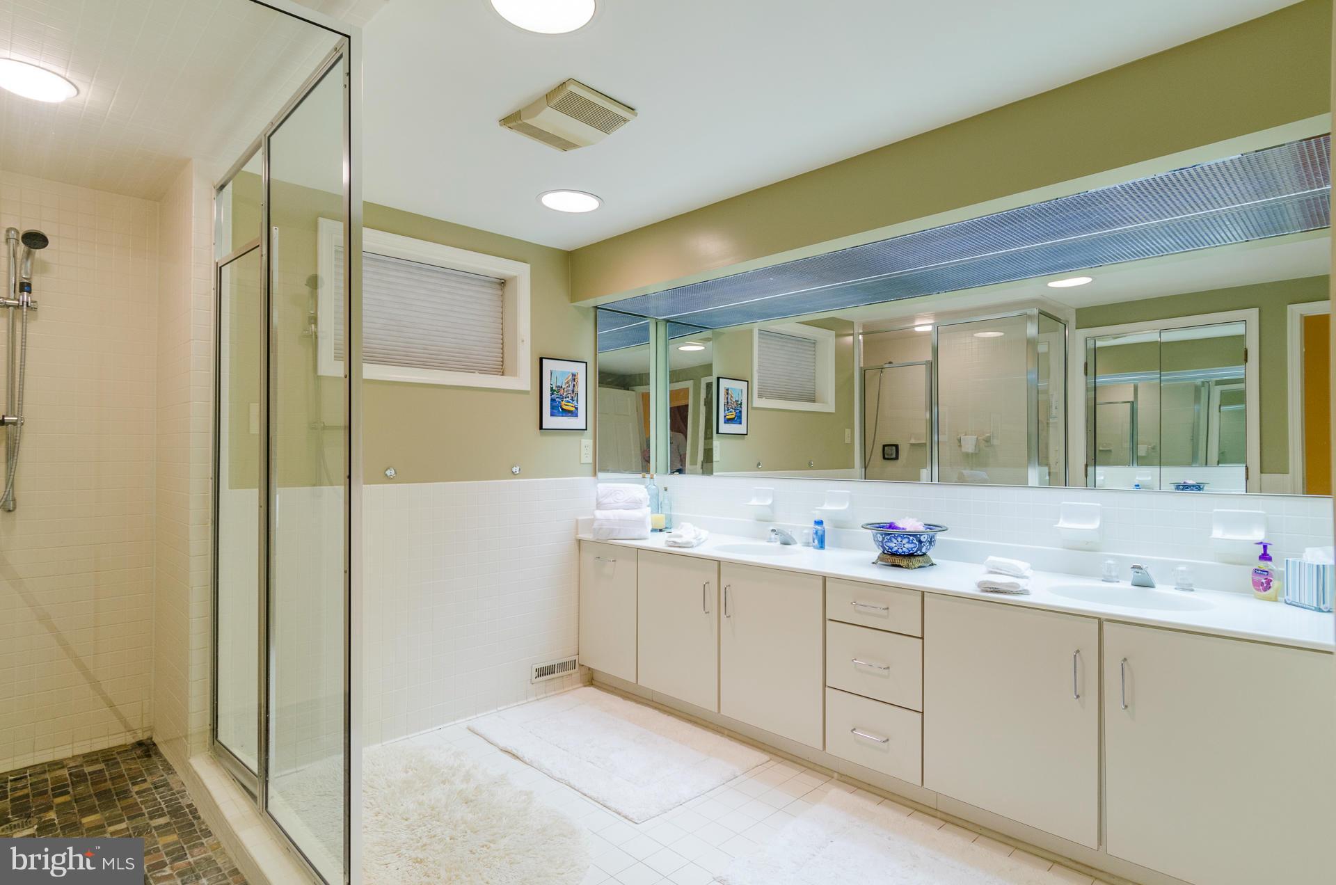 3403 Englemeade Road Pikesville, MD 21208 - Photo 24 of 30 Bath