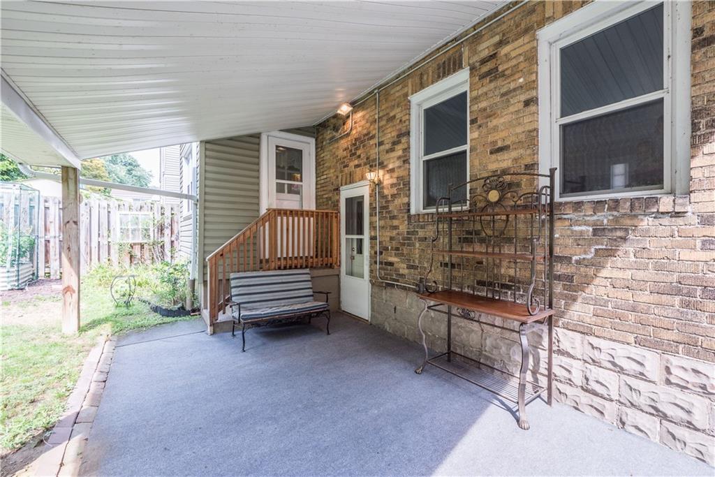 1819 Viruth Street Pittsburgh, PA 15212 - Photo 44 of 50 a view of outdoor space and deck