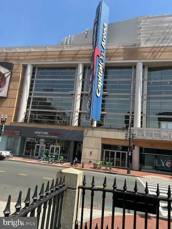 $2,300 | 777 7th Street Northwest, Unit 930, Washington, DC 20001