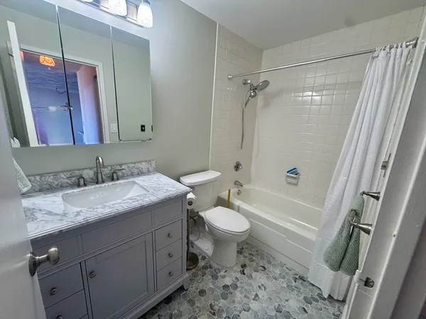 $3,000 | 77 Adams Street, Unit 1104, Quincy, MA 02169