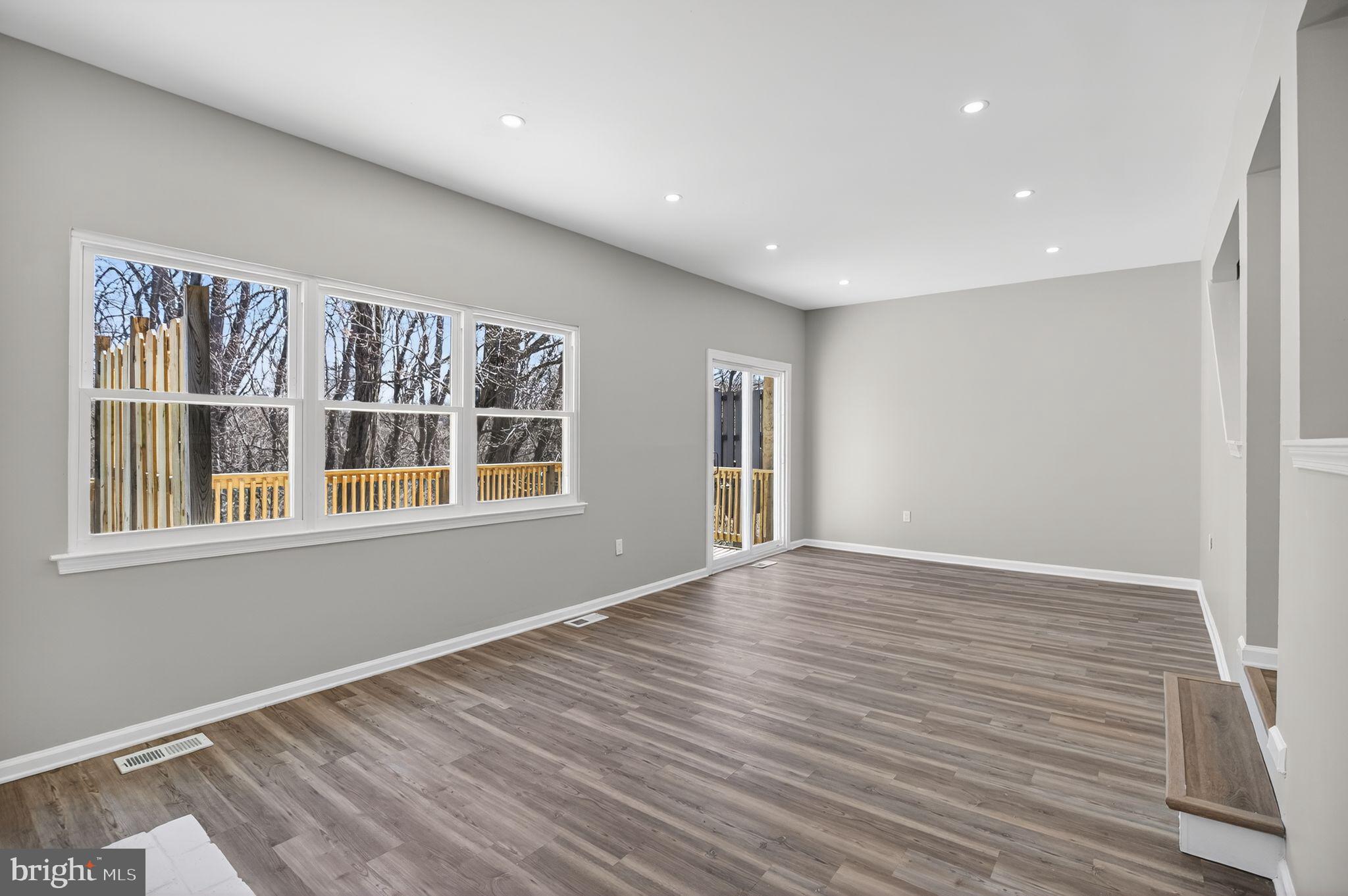 9 East Ridge Mews Newtown, PA 18940 - Photo 10 of 32 Loads of natural light and recessed lighting